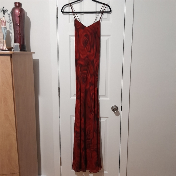 Dress In Scarlet Red Size 10 - Picture 2 of 9